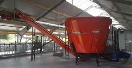 Vue de la mélangeuse stationnaire CENTRAMIX à l'intérieur