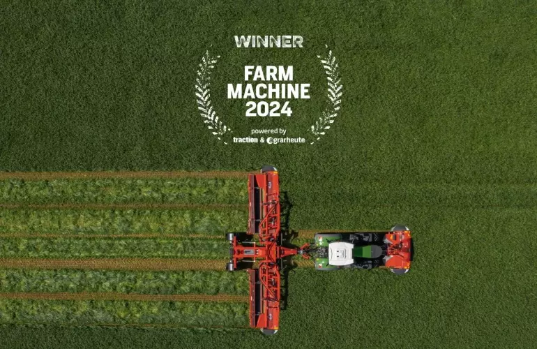 The FC 13460 RA mower-conditioner with swath grouper has been awarded the FARM MACHINE 2024 prize at the AGRITECHNICA 2023 in Hannover