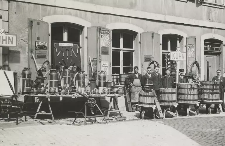 Our legacy in Saverne began with Joseph KUHN, a local blacksmith who crafted weighing equipment and later expanded into agricultural machinery.