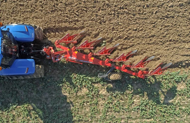 Vari Master 153 eke munka közben 