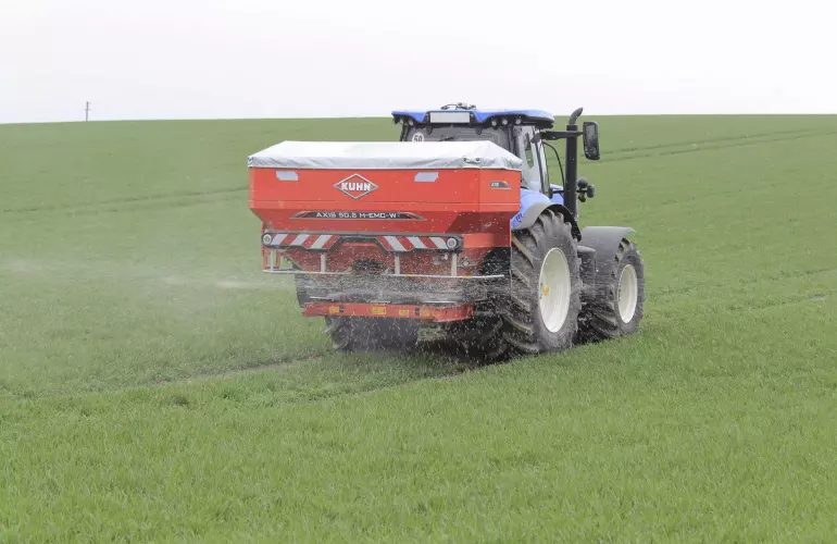 AXIS ISOBUS működés közben