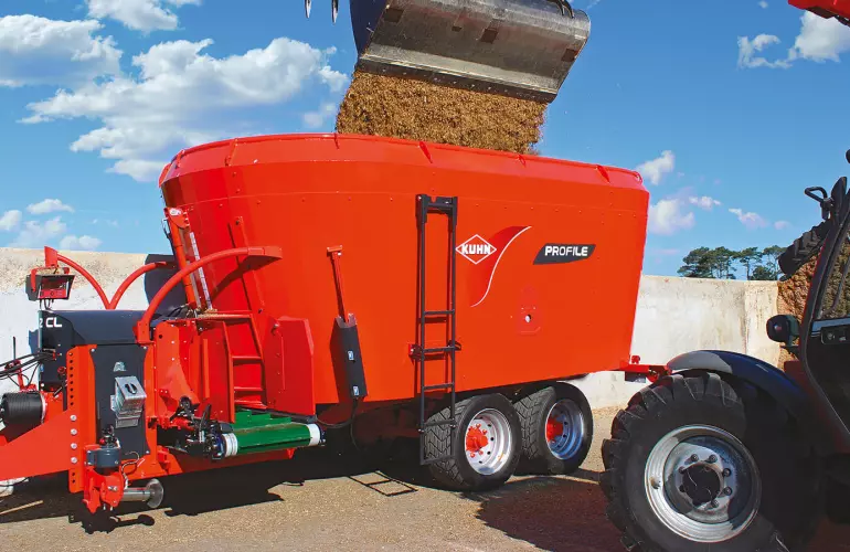 PROFILE PLUS 2 CL munkavégzés közben