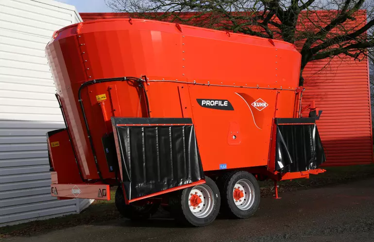 PROFILE 2 DL munka közben