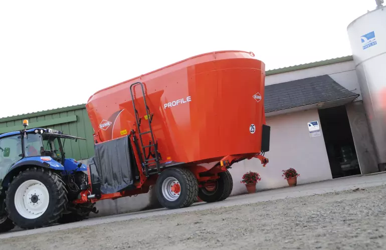 PROFILE 2 DS munka közben