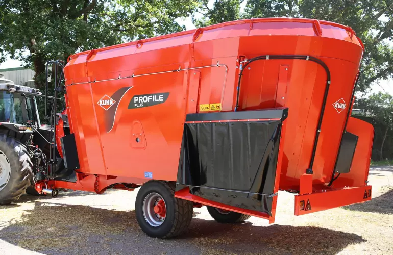 PROFILE PLUS 2 DL munkavégzés közben