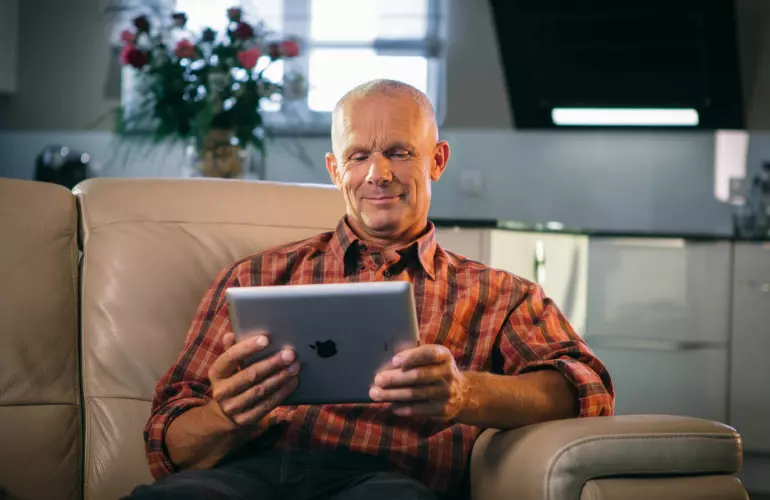 Hozza létre asztali számítógépen, tableten vagy akár okostelefonon is elérhető MyKUHN fiókját, és vigye át adatait a KUHN EasyTransfer használatával.