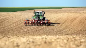 Air Precision Seed Drill MAXIMA 3 at work