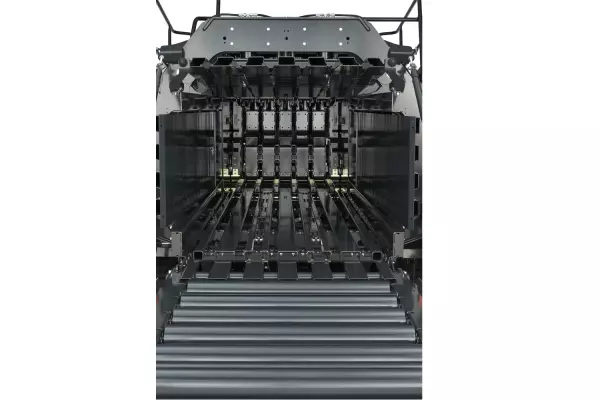 Az DB 1290 iD 3,75 méter hosszú bálakamrájával bőséges hossz áll rendelkezésre a tökéletes bála kialakításához.