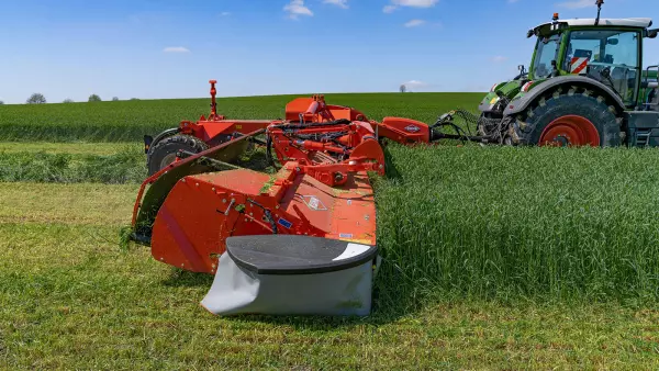 Az FC 13460 szársértős fűkasza talajfelszín-követési működése kifogástalan.