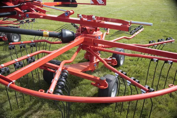 3D rotorfelfüggesztési rendszer a talajfelszín-követés érdekében