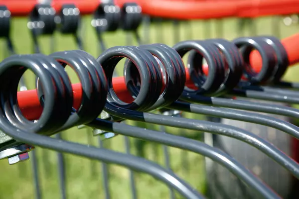 A fogak hőkezelt acélból készülnek