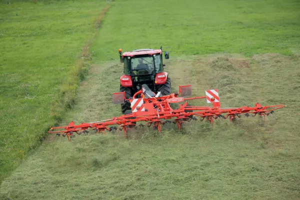 Az oldalra járó helyzetbe állíthatóság alapfelszereltség