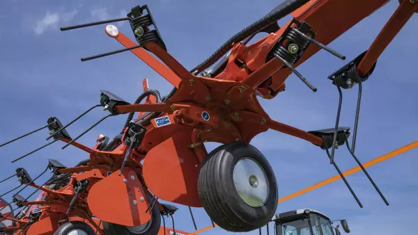 A GF 17003 T és a GF 15003 T rendterítők kis átmérőjű rotorjai számos előnyös jellemzővel rendelkeznek