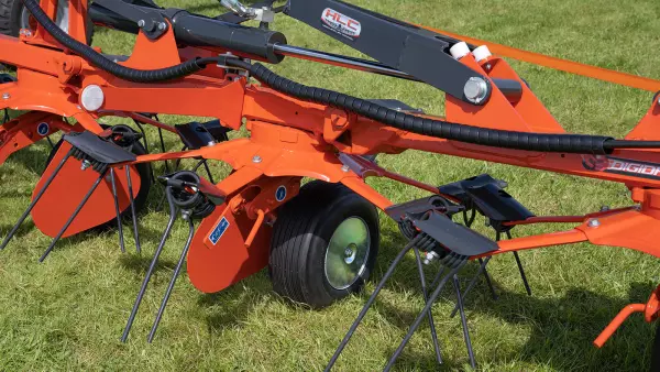 Az OPTITEDD rotorokra szerelt aszimmetrikus fogak garantálják, hogy a teljes terménymennyiség elszedésre kerüljön.