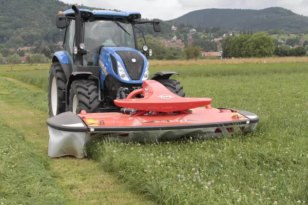 GMD 3123 F munka közben