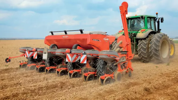 A KOSMA M Select tökéletesen alkalmazható MTZ traktorokkal