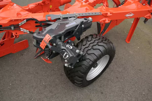 A MASTER L mélységhatároló kereke a vázhoz közelebb helyezkedik el, csökkentve túlnyúlás mértékét.