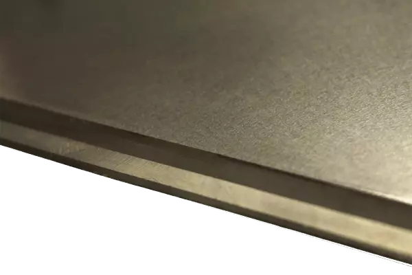 A TRIPLEX szerkezetet alkotó három, eltérő vastagságú réteg részletes nézete