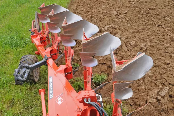 A VARI-MASTER 123 ekék fogásszélesség-jelzője lehetővé teszi a fogásszélesség fülkéből történő ellenőrzését.