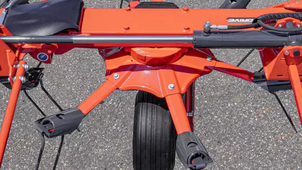 A GF 8703 és 10803 rendterítők kisméretű rotorokkal rendelkeznek.