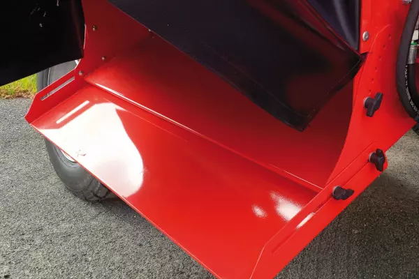 Kiosztó ajtók a minden épületkialakításhoz alkalmassá tehető takarmánykiosztás érdekében.