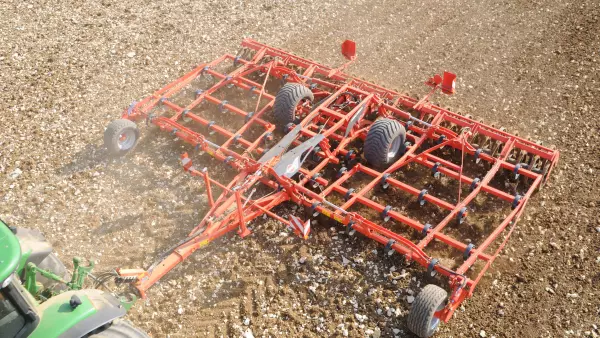 A PROLANDER kis fajlagos vonóerőigénnyel rendelkezik, ezáltal minden gazdaságba beilleszthető