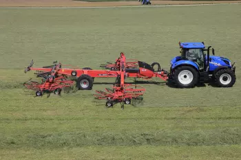 A GA 13131 típus munkaszélességének változtatása a terménymennyiséghez igazodva